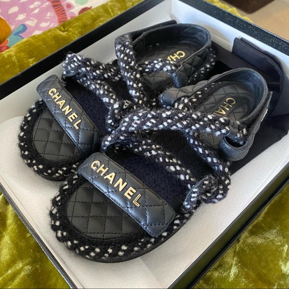 Chanel Sandals SZ 39 black 100%auth - Picture 4 of 15